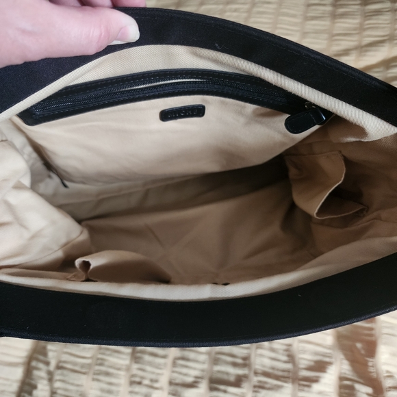 Miche Prima Sized Base Bag With Changeable Shell, Straps, And Rings - Picture 6 of 7